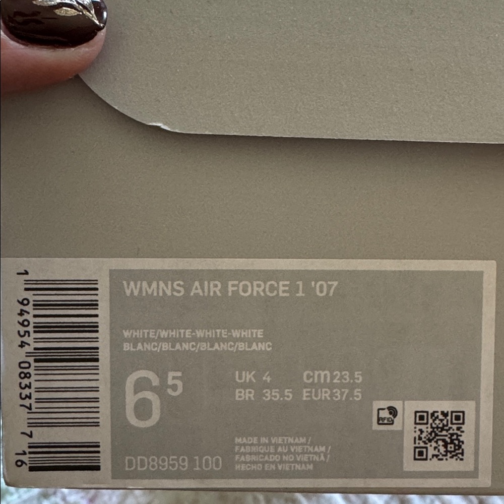 Nike Air Force 1 '07 White Sneakers 6.5 - Picture 7 of 16